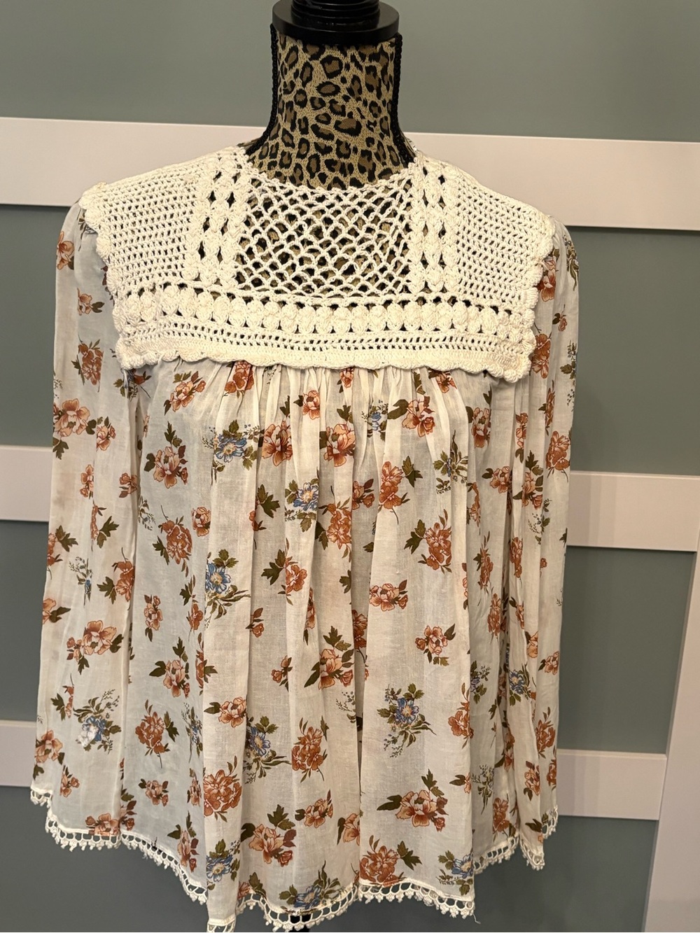 Zara Cream Crochet Yoke Floral Blouse with Brown & Blue Accents NWT!!